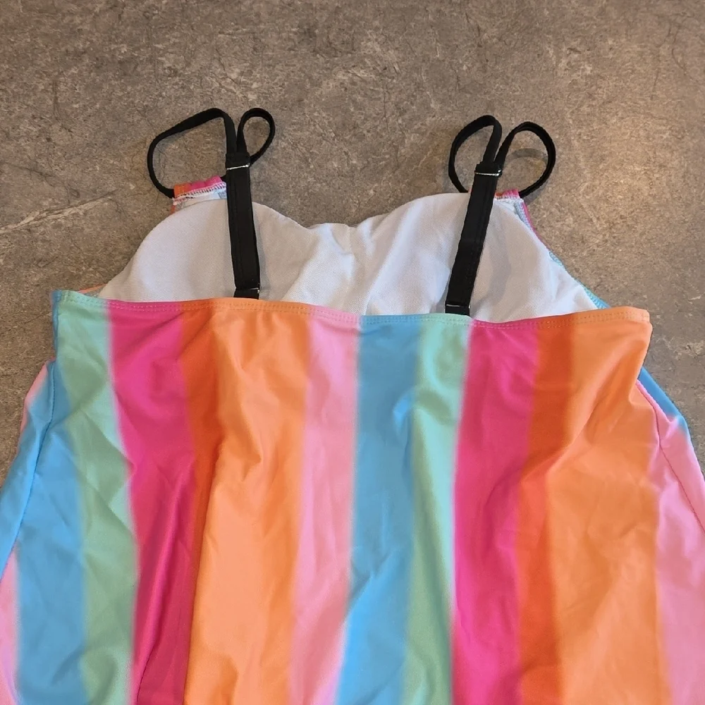 (J35) Multicolor Striped Swim Top